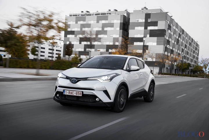 Toyota C-HR: lo spot ‘Reflections’ per il lancio in Italia [Video]