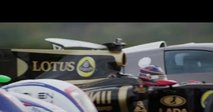 Bugatti Veyron Grand Sport contro Lotus Renault F1