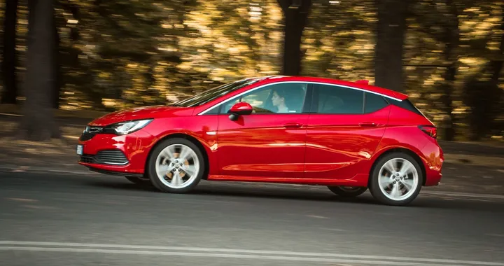 Opel Astra 1.6 T Dynamic OPC Line: la nostra video prova