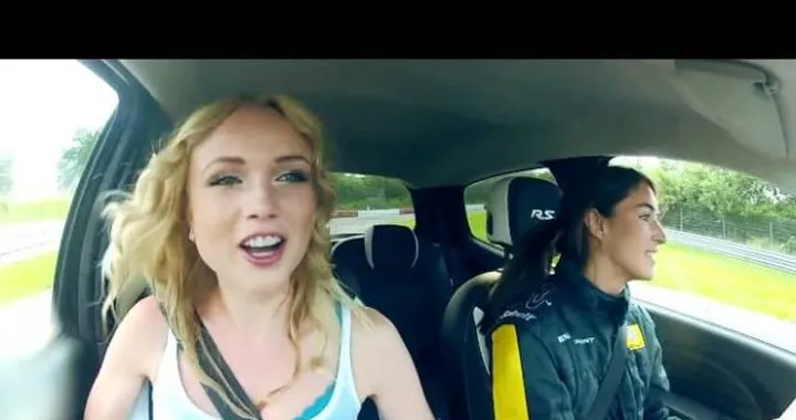 Renault: la Twingo RS, il Nurburgring ed il... pesce rosso