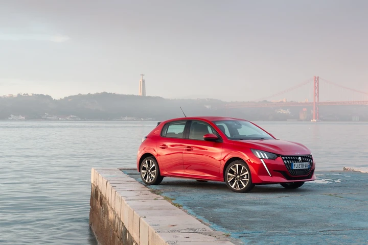 Nuova Peugeot 208: primo contatto con la segmento B