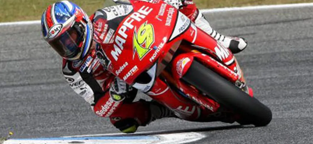 Smith, terza pole su quattro in 125, Bautista al comando in 250