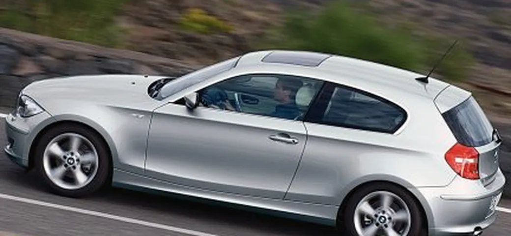 BMW Serie 1 -facelift e versione tre porte