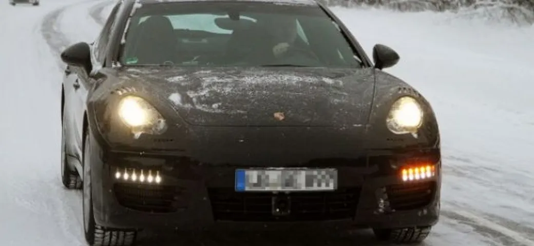 Foto spia Porsche Panamera facelift
