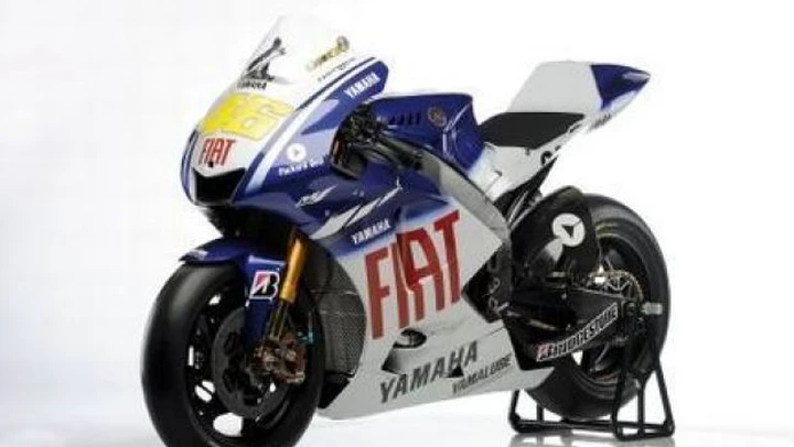 Riders ti fotografa sulla moto di Valentino al Fiat Yamaha Team Party e puoi vincere Misano