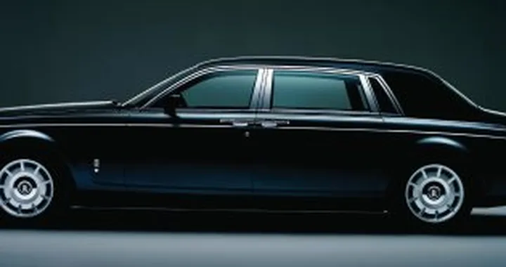 Arriva la Rolls Royce Phantom a passo lungo