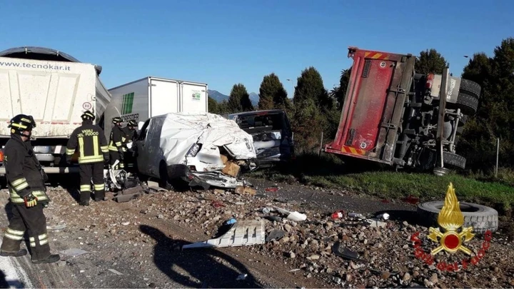 Incidente sull'autostrada A4 tra Seriate e Bergamo: cinque veicoli coinvolti e sei feriti