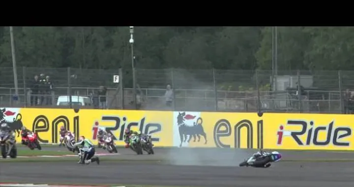 WSBK, Silverstone: video highlights e tutte le immagini dalla pista