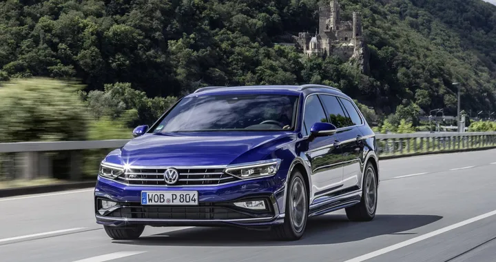Nuova Volkswagen Passat: primo contatto con la rinnovata icona tedesca