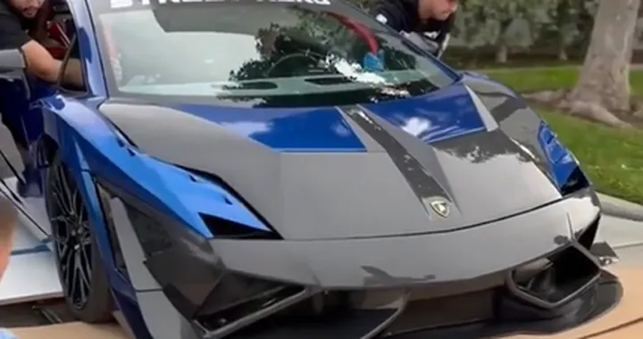 Lamborghini Gallardo danneggiata con una spinta a mano [Video]