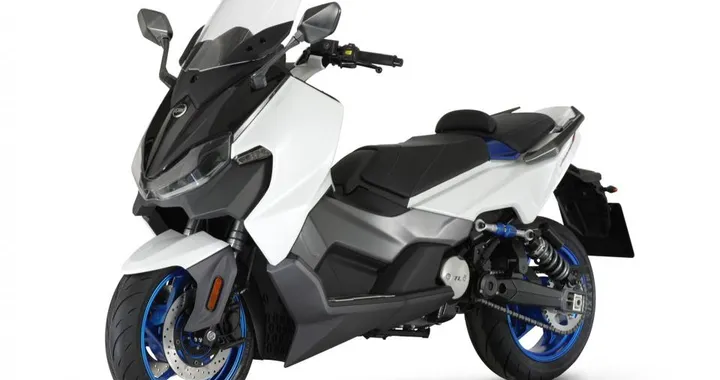 Anteprima maxi-scooter SYM Maxsym TL1 2018