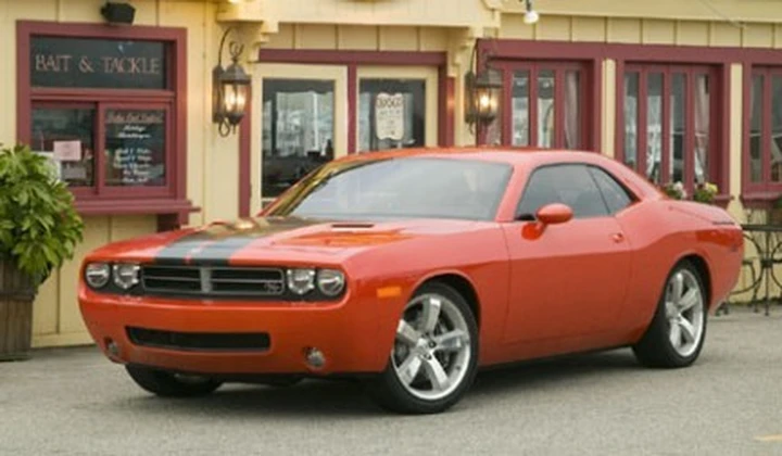 Dodge Challenger SRT-8: i prezzi partiranno da 7,995