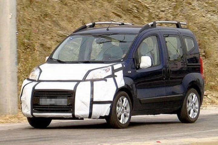 Fiat Fiorino Panorama: le foto spia della versione di serie