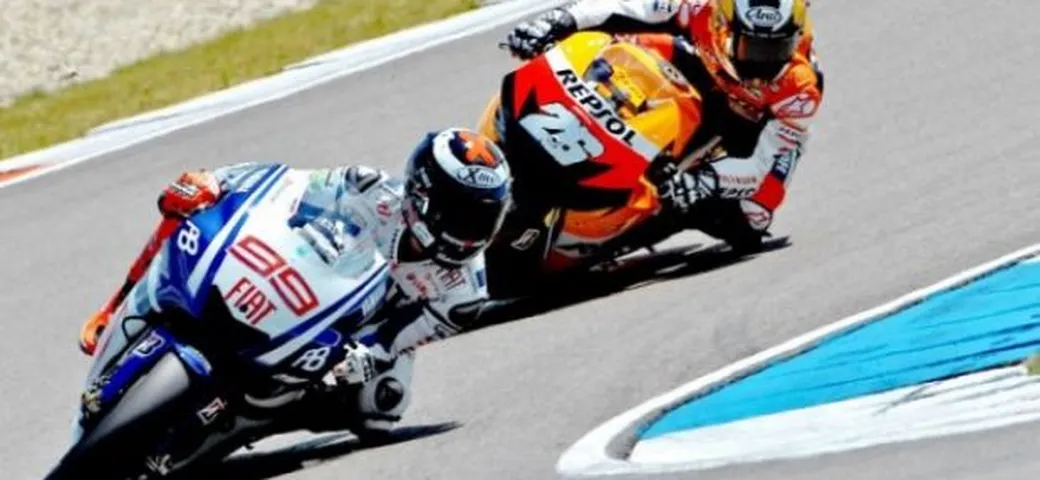 Ad Assen, Jorge Lorenzo fa il vuoto  e diventa ... 