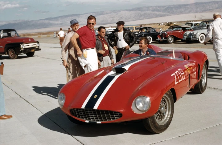 Ferrari 375 Plus: possente auto da gara del 1954