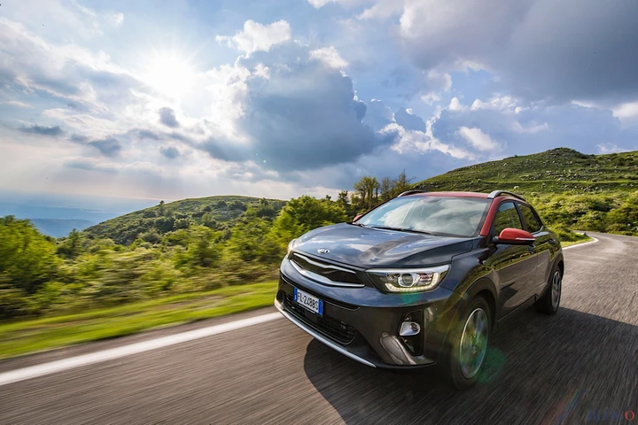 Kia Stonic 1.6 CRDI 110 CV: la prova del SUV coreano