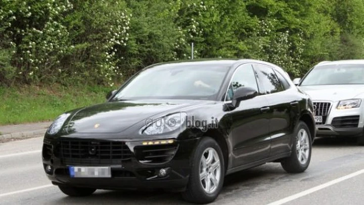 Foto spia Porsche Macan