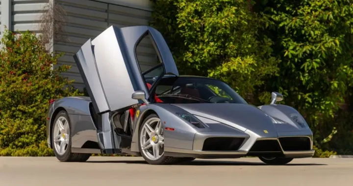 Una Ferrari Enzo grigia da record, all’asta supera i 10 milioni di dollar