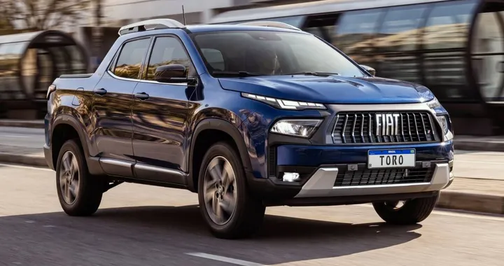 Fiat Toro 2027, debutta il pick-up mild hybrid che funziona anche a etanolo