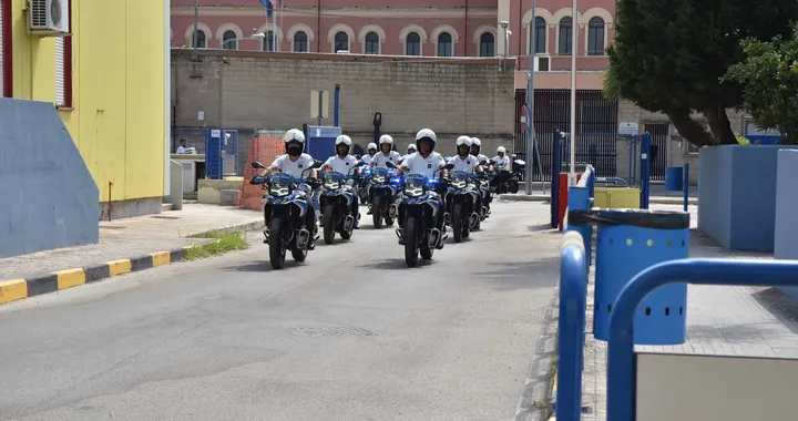 BMW: consegnate undici F 750 GS alla Polizia Locale di Taranto