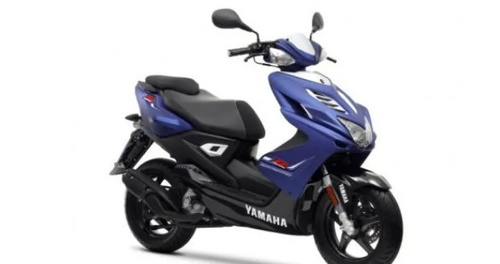 Yamaha Aerox R / Aerox R Naked m.y. 2013 - Salone di Colonia 2012