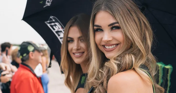 Paddock Girls MotoGP Silverstone 2017 [Foto e Video]