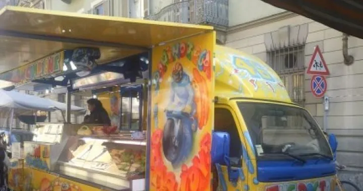 Foto del giorno: i panini di Valentino Rossi