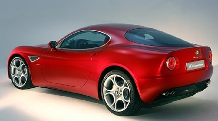 Alfa Romeo - con la 8C comincia il ritorno alla trazione posteriore ?