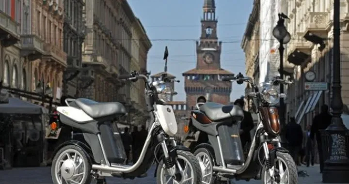 EC-03 scooter di cortersia per clienti Yamaha