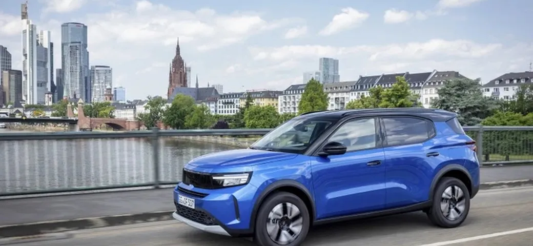 Opel Frontera, ecco la versione a 7 posti: il listino prezzi