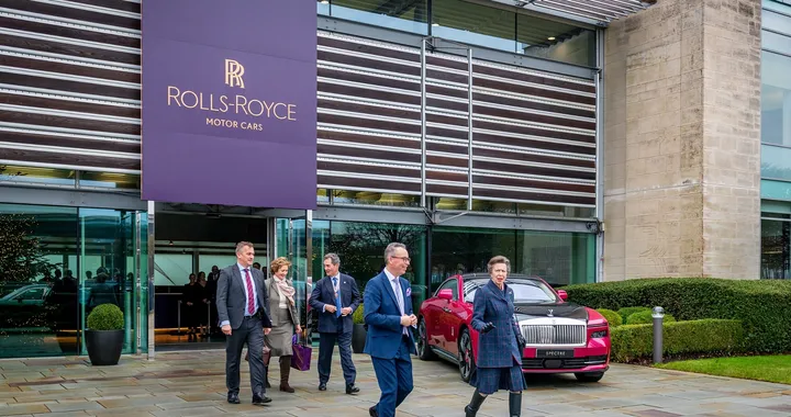Rolls-Royce accoglie a Goodwood la Principessa Reale per una storica visita
