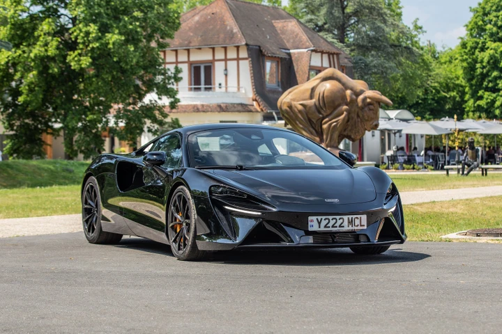 McLaren Artura coupè
