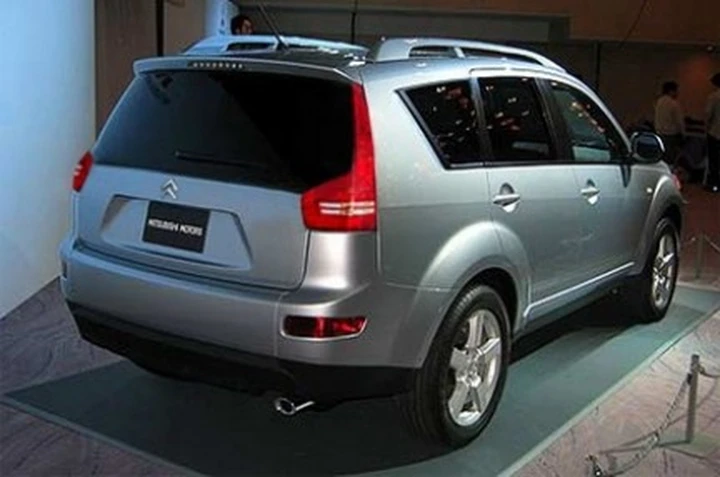 Citroen C7 photoshop del Suv francese