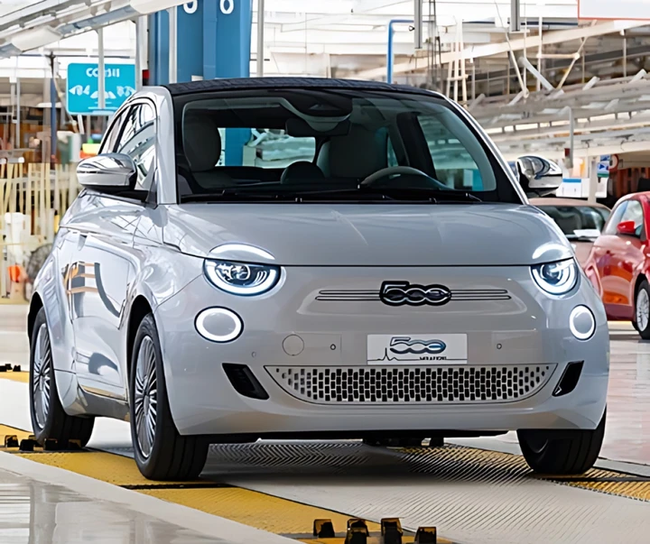 Incentivi auto elettriche: Olivier Francois di Stellantis spera in ulteriori fondi