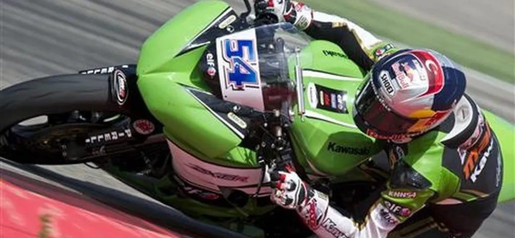 Supersport Aragon 2014: vittoria per Sofuoglu, 4° Zanetti. out Jules Cluzel
