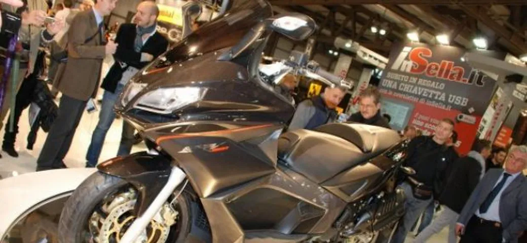 Aprilia SRV 850 - Salone EICMA Milano 2011