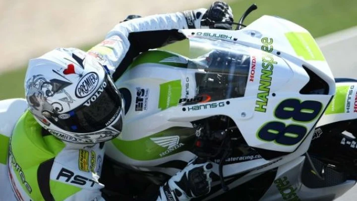 Andrew Pitt annuncia il ritiro