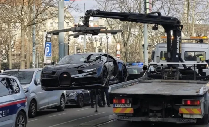 Fa il pazzo in centro urbano con la Bugatti: auto sequestrata