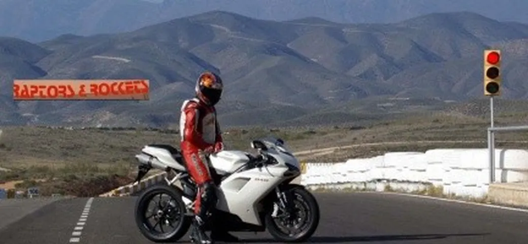 In sella alla Ducati 848