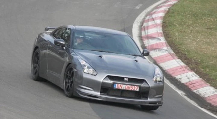 Nissan GT-R V-Spec - 7.25 sul ring