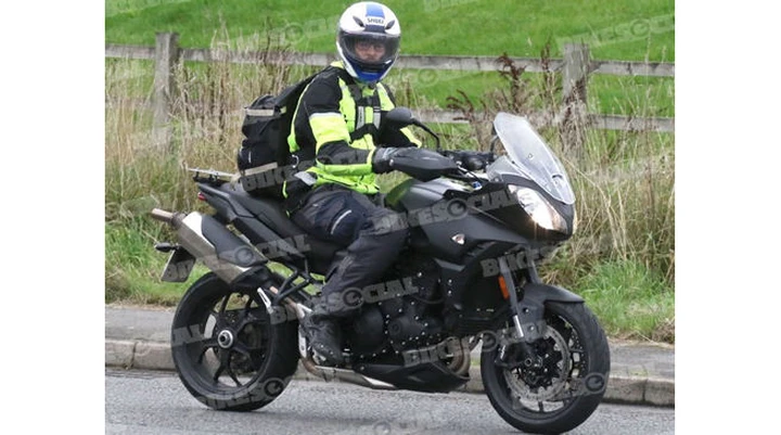 Triumph Tiger GT: le foto-spia
