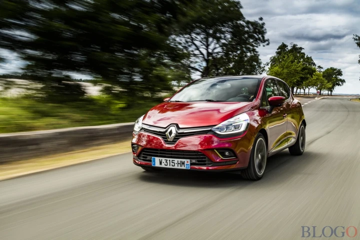 Renault Clio: nuove foto ufficiali