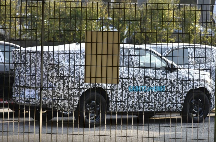 FIAT Fastback, comparsata su strada per il futuro crossover