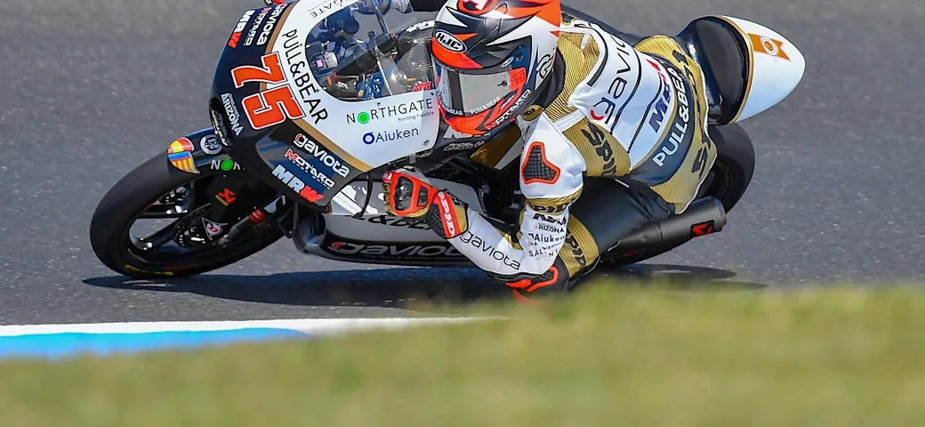 Moto3 rocambolesca: Arenas trionfa sul Diggia e sul rookie Vietti. Martin allunga per il ko del Bez