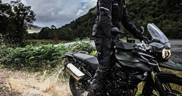 Triumph: finanziamento fino al 30 giugno su Tiger 800 e Street Triple