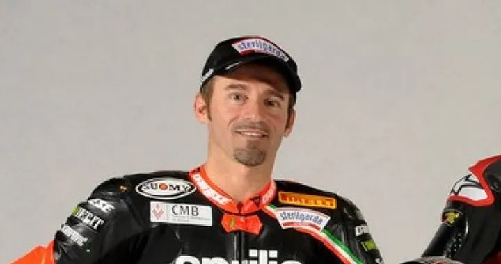 Max Biaggi e Eugene Laverty incontrano i tifosi a Milano