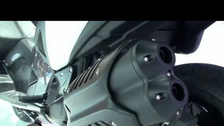 Aprilia SRV 850: Video live al Salone Eicma 2011