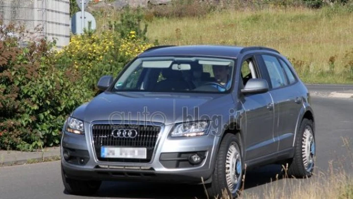 Foto spia Audi Q6