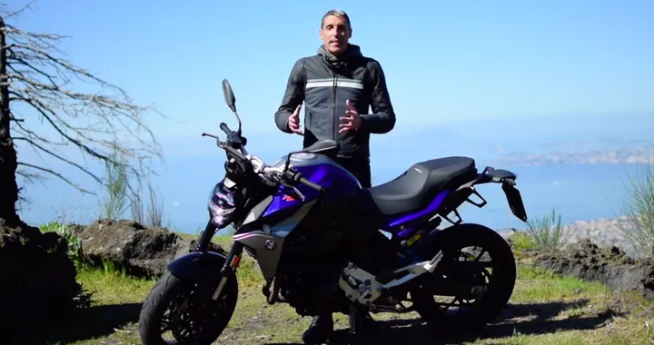 BMW F 900 R, la video-prova