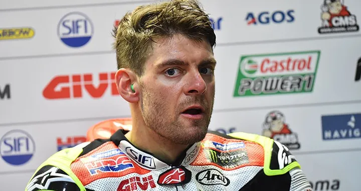 Crutchlow in pista con l'iPhone, rimproverato